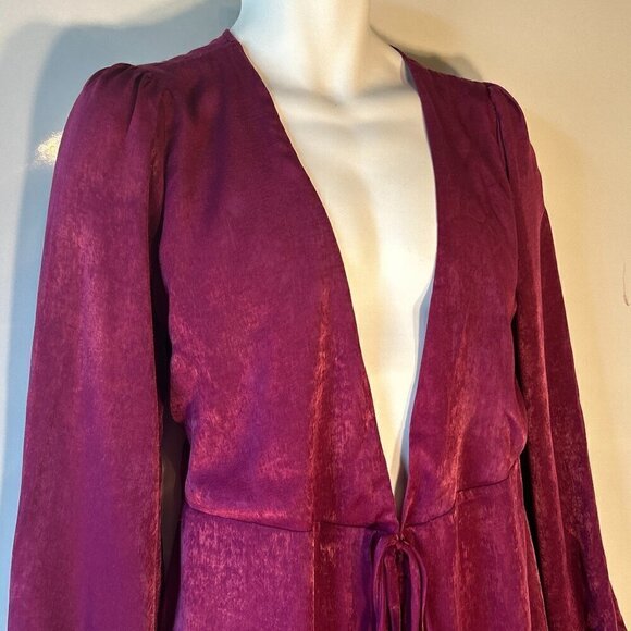 Lulu's NWT SZ L Open tie front purple silky robe or top comfy layering romantic - Picture 2 of 10